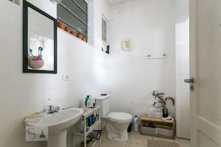 Apartamento à venda com 240m², 5 quartos e sem vaga Apartamento à venda com 240m², 5 quartos e sem vagaBanheiro da suíte 2