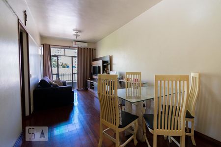 Sala de apartamento à venda com 2 quartos, 70m² em Pechincha, Rio de Janeiro
