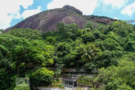 Apartamento à venda com 110m², 2 quartos e 1 vaga Apartamento à venda com 110m², 2 quartos e 1 vagaVista da Varanda da Sala