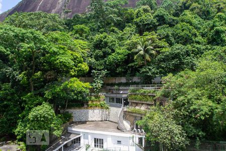 Apartamento à venda com 110m², 2 quartos e 1 vaga Apartamento à venda com 110m², 2 quartos e 1 vagaVista da Varanda da Sala