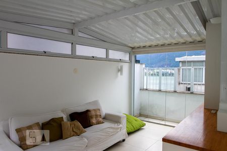 Apartamento à venda com 110m², 2 quartos e 1 vaga Apartamento à venda com 110m², 2 quartos e 1 vagaSala - Cobertura