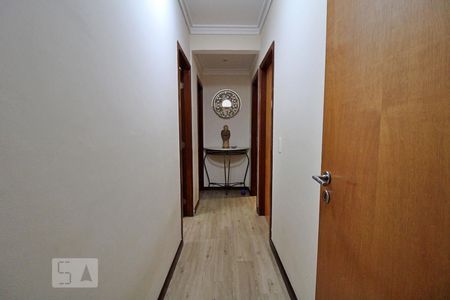 Apartamento à venda com 248m², 4 quartos e 4 vagasCorredor