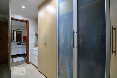 Apartamento à venda com 248m², 4 quartos e 4 vagasSuíte 1