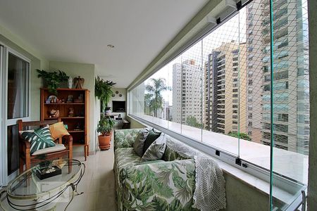 Apartamento à venda com 248m², 4 quartos e 4 vagasVaranda da Sala