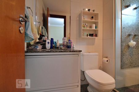 Apartamento à venda com 248m², 4 quartos e 4 vagasBanheiro Suíte 4