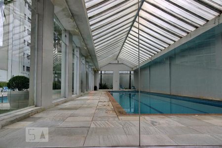 Apartamento à venda com 248m², 4 quartos e 4 vagasÁrea Comum - Piscina