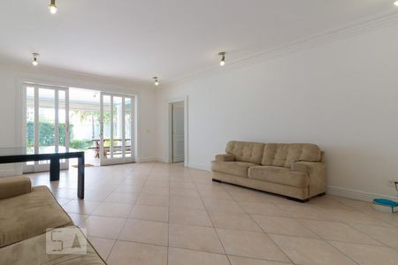 Casa à venda com 421m², 4 quartos e 3 vagasSala - Lazer