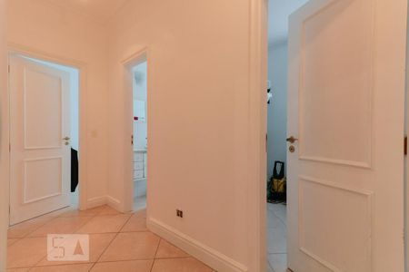 Casa à venda com 421m², 4 quartos e 3 vagasQuartos e banheiro de serviço