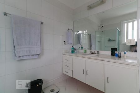 Casa à venda com 421m², 4 quartos e 3 vagasSuíte 3