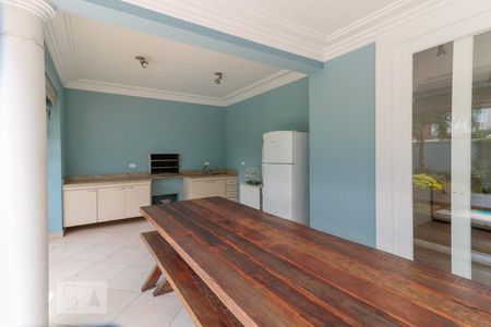 Casa à venda com 421m², 4 quartos e 3 vagasChurrasqueira