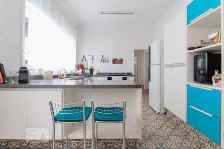 Casa à venda com 421m², 4 quartos e 3 vagasCozinha