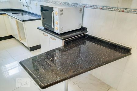 Apartamento à venda com 98m², 2 quartos e 1 vagaCozinha