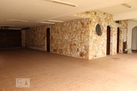 Casa à venda com 450m², 4 quartos e 7 vagasÁrea Externa