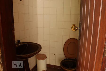 Casa à venda com 450m², 4 quartos e 7 vagasBanheiro de Serviço 2