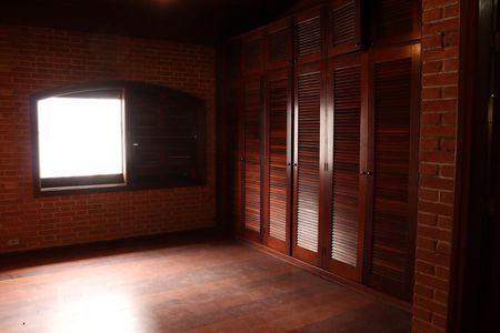 Casa à venda com 450m², 4 quartos e 7 vagasQuarto 2