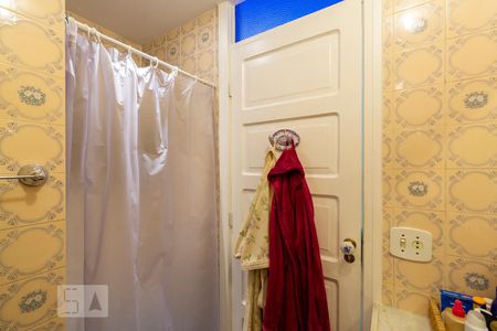 Banheiro de kitnet/studio à venda com 1 quarto, 25m² em República, São Paulo