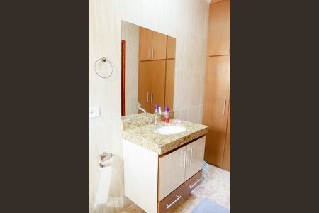 Casa à venda com 500m², 4 quartos e 12 vagas Casa à venda com 500m², 4 quartos e 12 vagasBanheiro Suíte 2