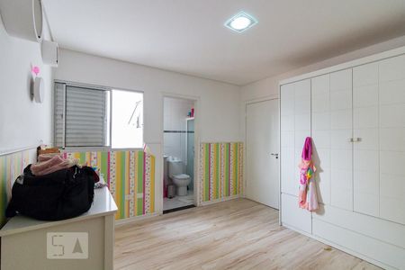 Casa à venda com 500m², 5 quartos e 8 vagasQuarto 3 suíte