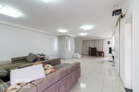Casa à venda com 500m², 5 quartos e 8 vagasSala 2
