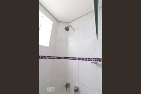 Casa à venda com 500m², 5 quartos e 8 vagasBanheiro quarto 1 suíte - chuveiro