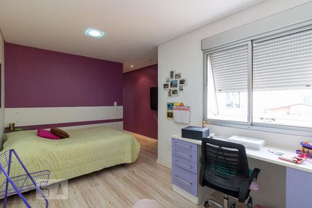 Casa à venda com 500m², 5 quartos e 8 vagasQuarto 1 suíte