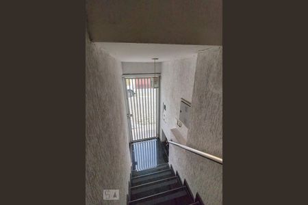 Casa à venda com 500m², 5 quartos e 8 vagasEscadas de acesso à casa