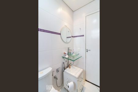 Casa à venda com 500m², 5 quartos e 8 vagasBanheiro quarto 1 suíte