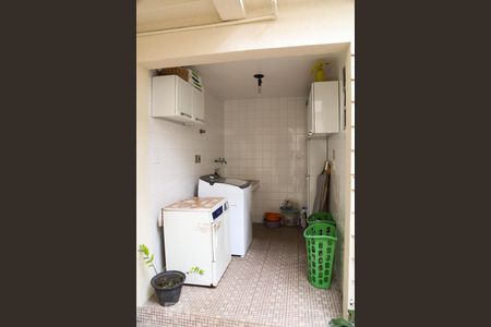 Casa à venda com 280m², 3 quartos e 2 vagasLavanderia