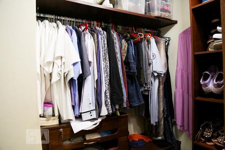 Casa à venda com 280m², 3 quartos e 2 vagasCloset da suíte 1