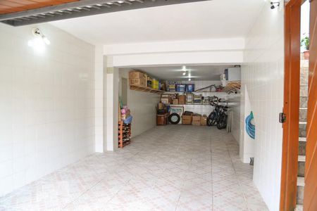 Casa à venda com 280m², 3 quartos e 2 vagasGaragem