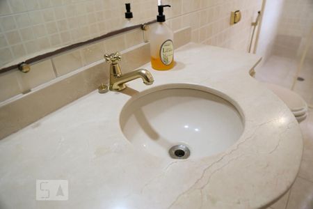 Casa à venda com 280m², 3 quartos e 2 vagasBanheiro da Suíte 3