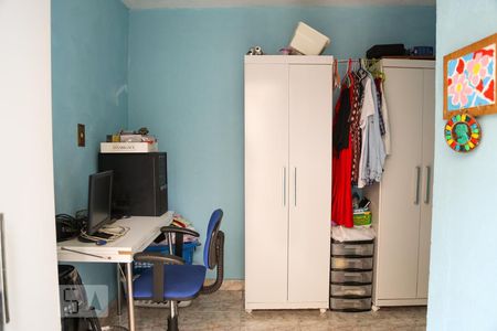 Casa à venda com 280m², 3 quartos e 2 vagasQuarto de Serviço