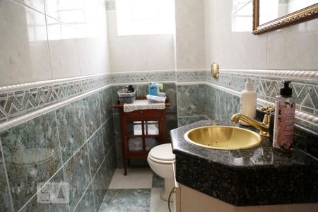 Casa à venda com 280m², 3 quartos e 2 vagasLavabo