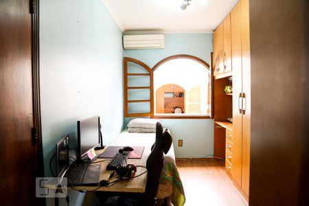 Casa à venda com 280m², 3 quartos e 2 vagasSuíte 2