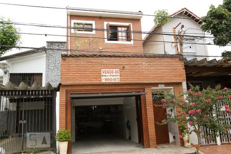 Casa à venda com 280m², 3 quartos e 2 vagasFachada