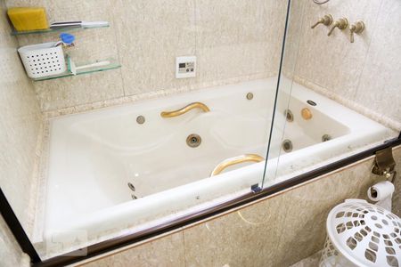 Casa à venda com 280m², 3 quartos e 2 vagasBanheiro da Suíte 1