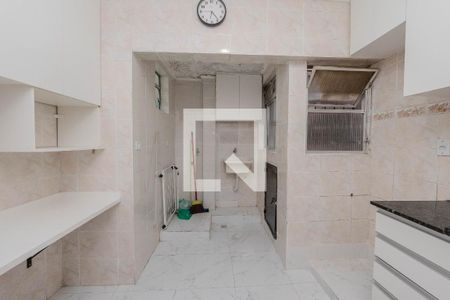 Apartamento à venda com 99m², 2 quartos e sem vaga Apartamento à venda com 99m², 2 quartos e sem vagaCozinha