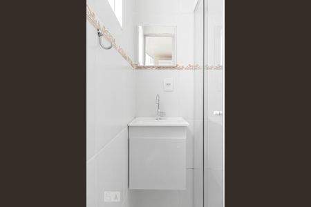 Banheiro de kitnet/studio para alugar com 1 quarto, 15m² em Planalto Paulista, São Paulo