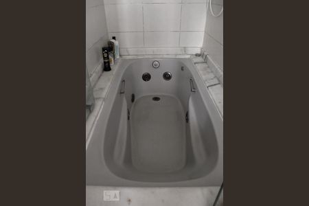 Apartamento à venda com 132m², 3 quartos e 2 vagasBanheiro da Suíte 1