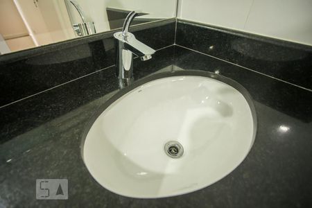 Apartamento à venda com 49m², 1 quarto e 1 vagaDetalhe do Banheiro Suite 1