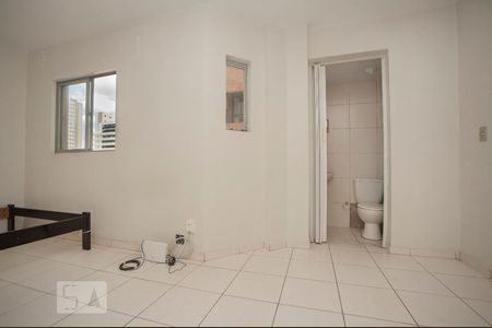 Sala/Quarto de apartamento para alugar com 1 quarto, 31m² em Bigorrilho, Curitiba