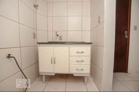 Cozinha de apartamento para alugar com 1 quarto, 31m² em Bigorrilho, Curitiba