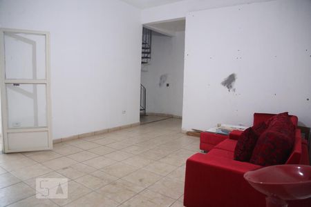 Casa à venda com 240m², 2 quartos e 5 vagasSala piso superior