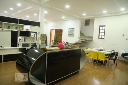 Casa à venda com 240m², 2 quartos e 5 vagasCozinha