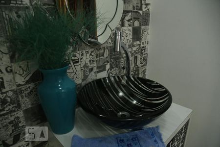 Casa à venda com 240m², 2 quartos e 5 vagasLavabo