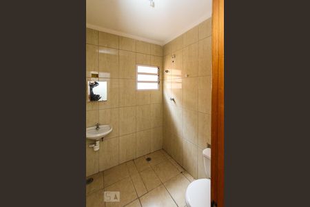 Banheiro de casa de condomínio para alugar com 1 quarto, 35m² em Quarta Parada, São Paulo