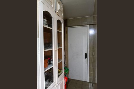 Apartamento à venda com 221m², 3 quartos e 2 vagas Apartamento à venda com 221m², 3 quartos e 2 vagasCozinha