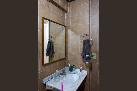 Apartamento à venda com 221m², 3 quartos e 2 vagas Apartamento à venda com 221m², 3 quartos e 2 vagasBanheiro Social