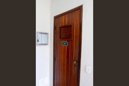 Apartamento à venda com 221m², 3 quartos e 2 vagas Apartamento à venda com 221m², 3 quartos e 2 vagasÁrea comum - Sauna