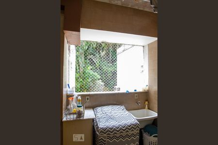 Apartamento à venda com 221m², 3 quartos e 2 vagas Apartamento à venda com 221m², 3 quartos e 2 vagasÁrea de Serviço